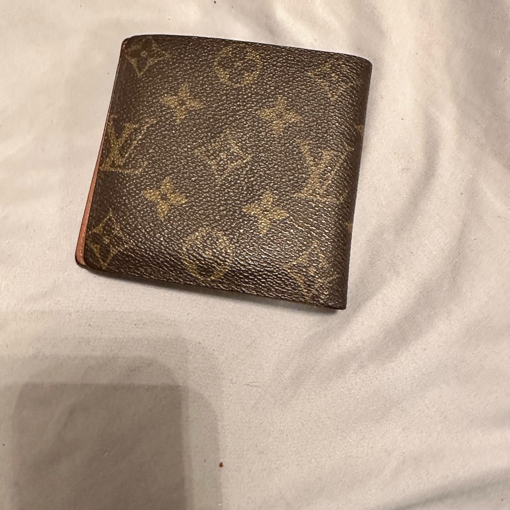 Louis Vuitton men’s wallet - Picture 2 of 5
